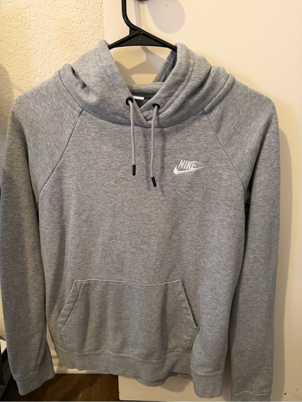 Nike Women’s Gray Pullover Hoodie Sweatshirt